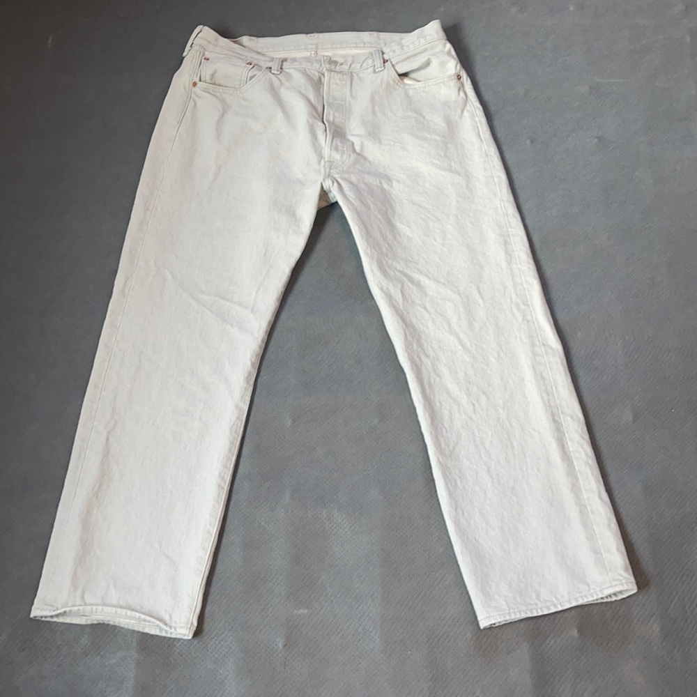 501 Levi’s Men Light Grey Classic Straight Leg Jeans